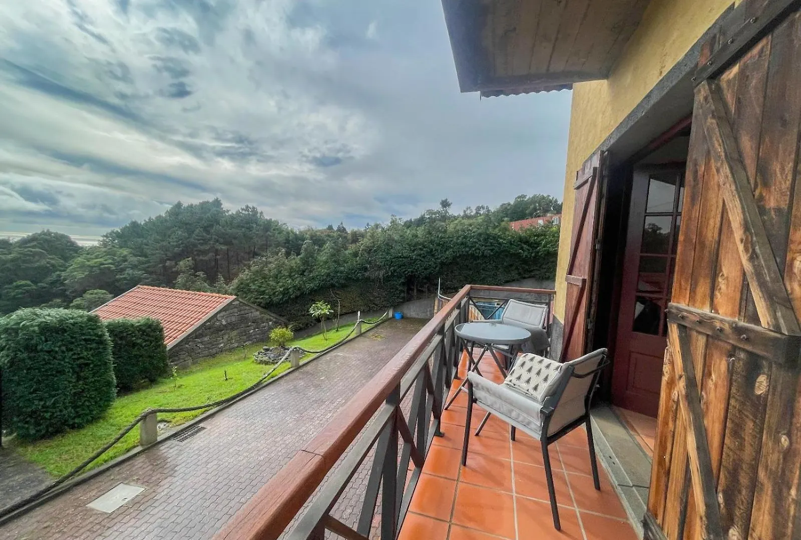 Petras Madeira Hideaway contacts